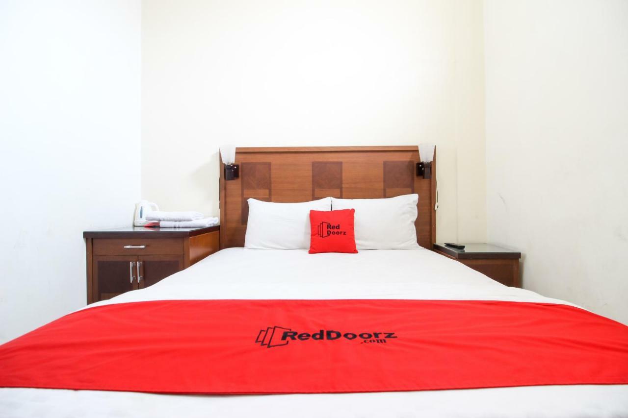Reddoorz @ Tegal Panggung Wisma tamu